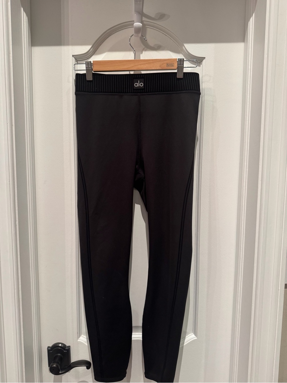 ALO Women’s Airlift High-Waist 7/8 Line Up Legging - Black